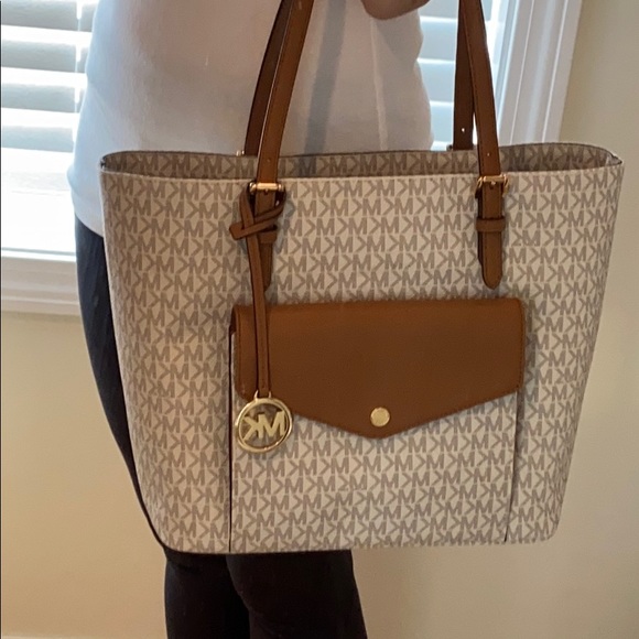 MK jet set large tote